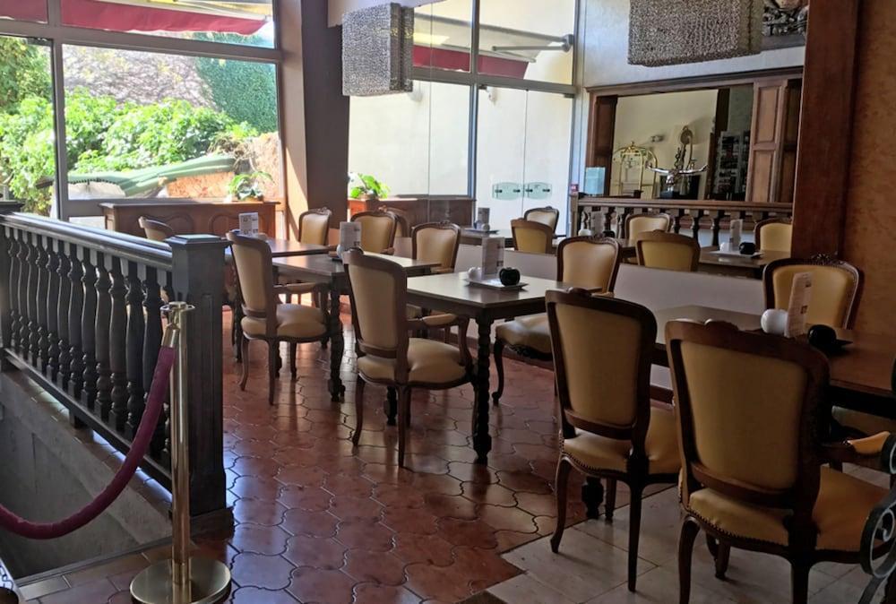 Hotel Arc Sur 3*